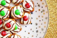 Effortless 3-Ingredient Holiday Pretzel Kisses