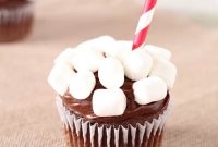 Cozy Cocoa Cloud Cupcakes