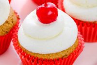 Frothy Root Beer Dream Cupcakes