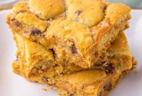 Ultimate Salted Caramel Chocolate Chip Cookie Bars