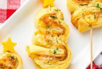 Flaky Christmas Tree Delights