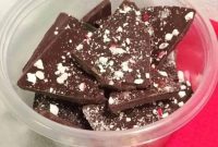 Holiday Peppermint Bark Treat