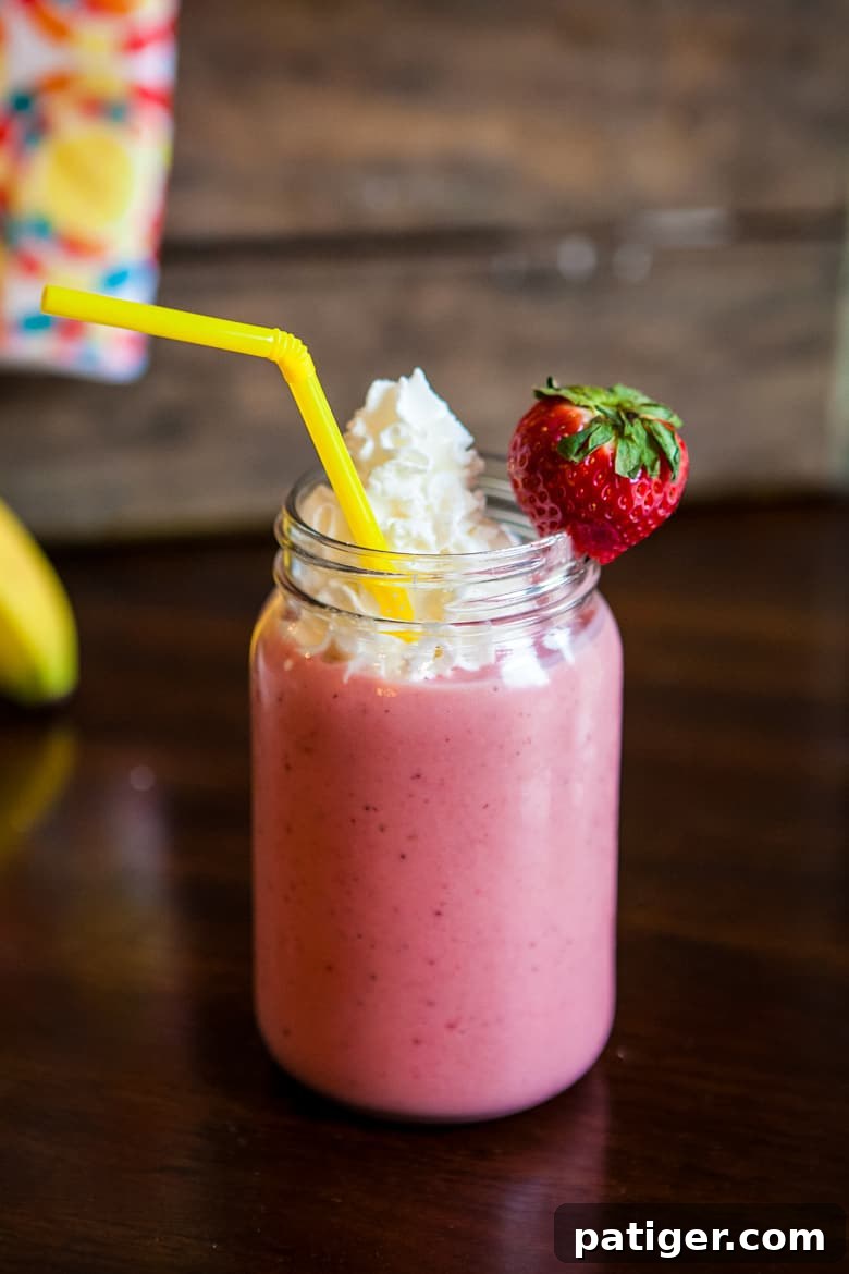 Strawberry Banana Smoothie Recipe with Greek Yogurt
