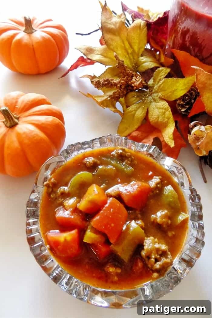 A savory Fall slow cooker Pumpkin chilli recipe perfect for warming your bones up on a cool evening.