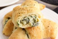 Creamy Spinach Artichoke Crescent Bites